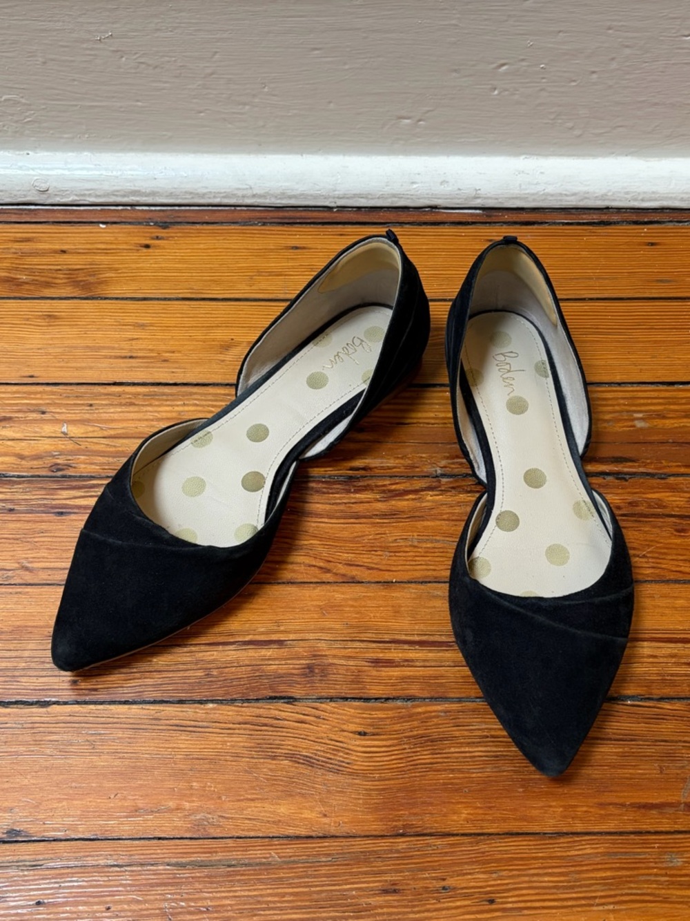 Boden Henrietta black suede flats size 39